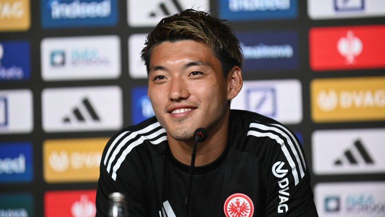 Ritsu Doan freut sich auf Mario Götze.