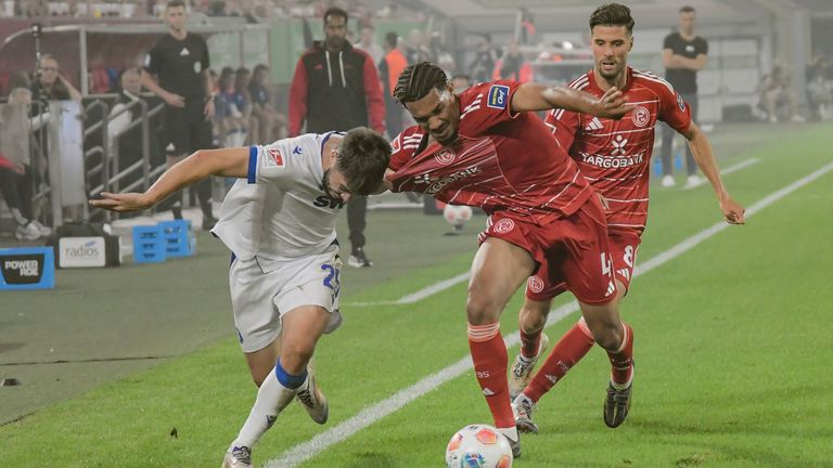 Ein hartes, aber ausgeglichenes Duell; Düsseldorf und der KSC trennen sich unentschieden.
