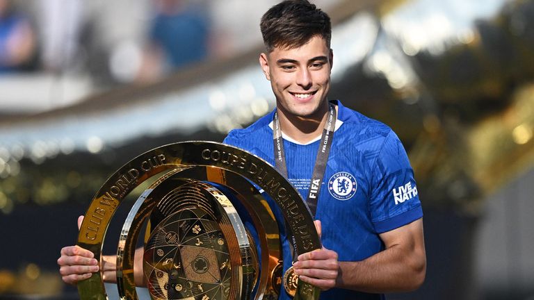 Aaron Anselmino gewann mit Chelsea im Juli die Klub-WM.
