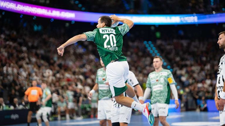 Die Füchse Berlin gewannen den Supercup gegen THW Kiel im Siebenmeterwerfen.