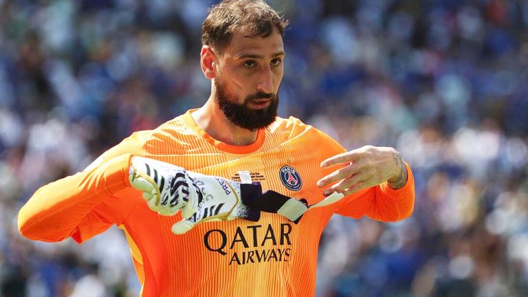 Gianluigi Donnarumma war im Sommer 2021 nach Paris gewechselt und hatte mit PSG Ende Mai erstmals die Champions League gewonnen.