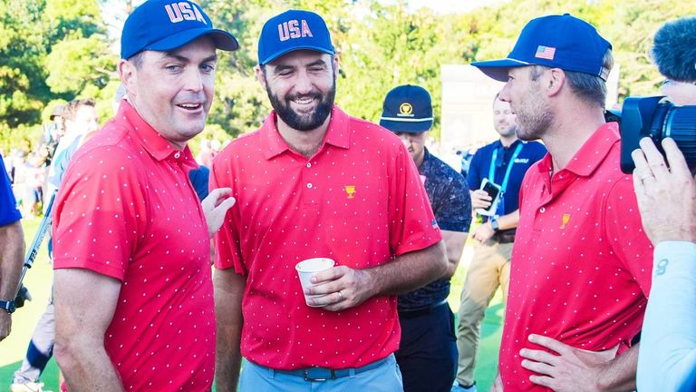 Von links nach rechts: Scottie Scheffler , Keegan Bradley und Sam Burn treten unter anderem für die USA beim Ryder Cup an. 