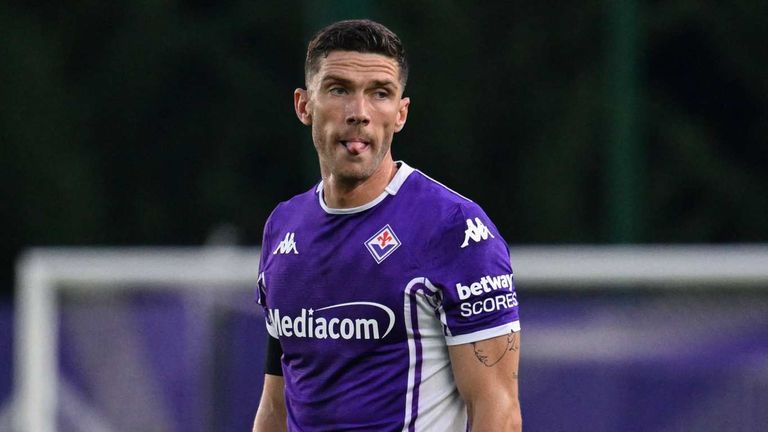 Robin Gosens und die AC Florenz starteten mit einem Unentschieden in die neue Saison.