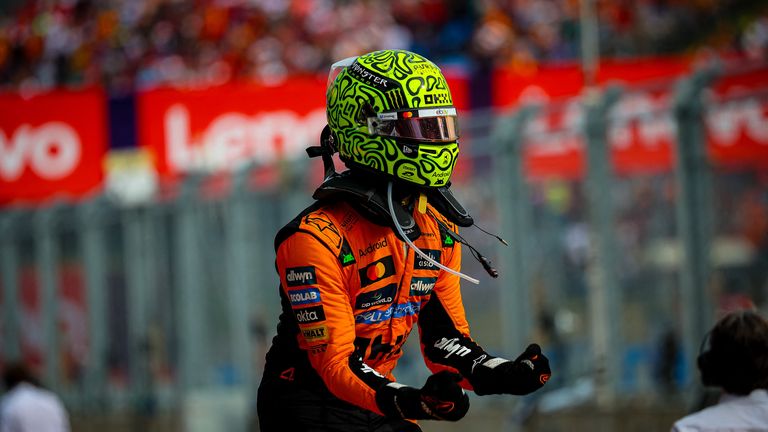 Lando Norris feiert seinen fünften Saisonsieg beim Ungarn-GP 2025 nach einem cleveren Strategie-Coup von McLaren.
