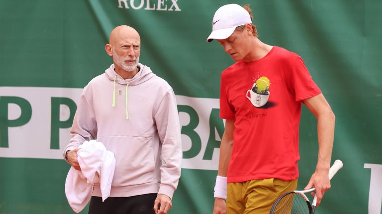 Jannik Sinner mit seinem Fitnesscoach Ferrara bei den Monte Carlo Masters.