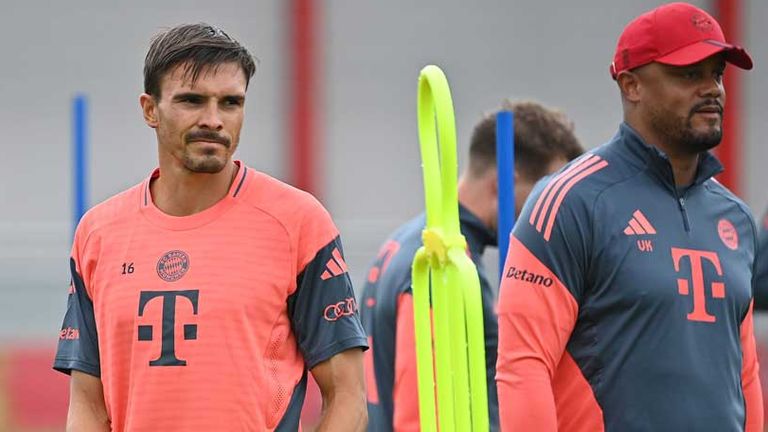 Joao Palhinha (l.) stand nur zehn Mal in der Startelf der Bayern-Mannschaft von Trainer Vincent Kompany.