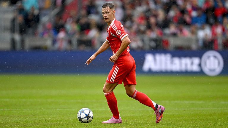 Joshua Kimmich hat mit dem FC Bayern am Samstagnachmittag ein Testspiel gegen Olympique Lyon absolviert.