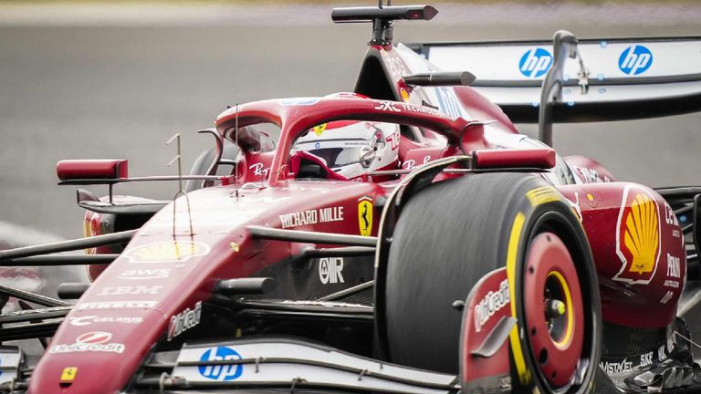 Oscar Piastri jagt Charles Leclerc.