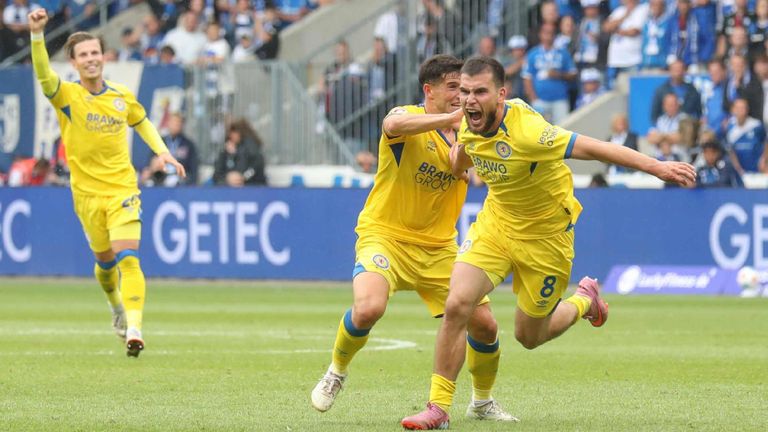 Eintracht Braunschweig gewinnt in Magdeburg.