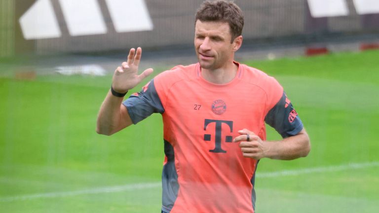 Thomas Müller trainiert mit dem FC Bayern.