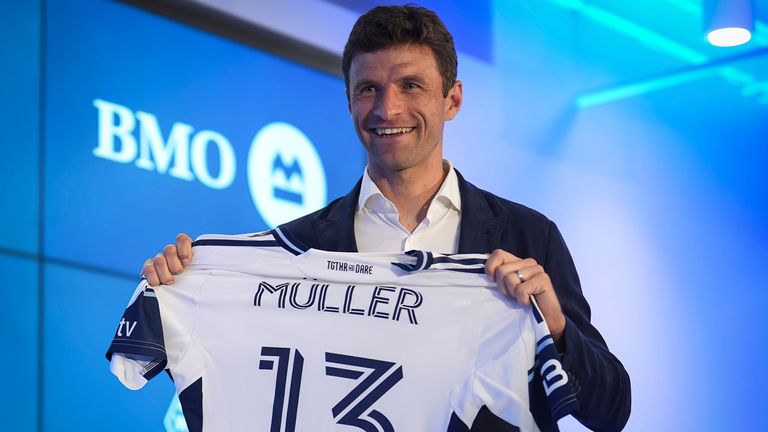 Neues Team, bekannte Nummer: In Vancouver darf Thomas Müller wieder seine Weltmeister-Nummer tragen.