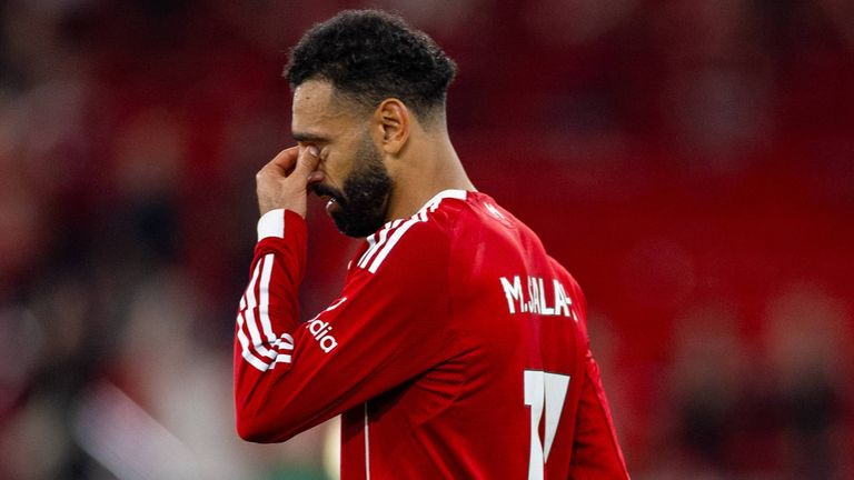 Mohamed Salah kämpft mit den Tränen.