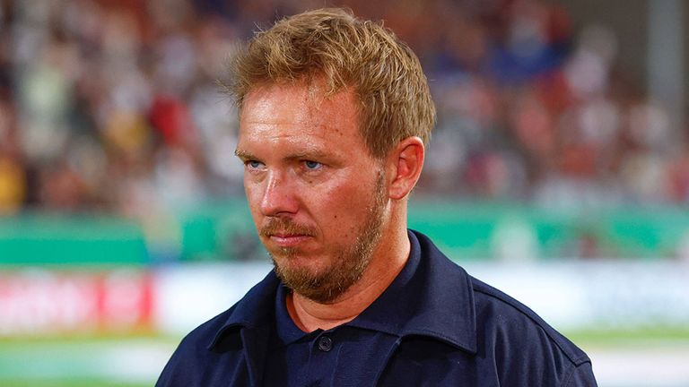 Bundestrainer Julian Nagelsmann zu Gast in Wiesbaden beim Pokalspiel der Bayern.