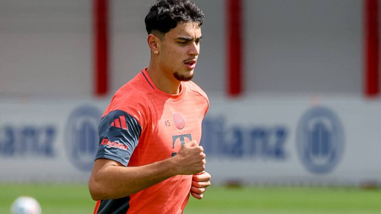 Aleksandar Pavlovic ist zurück im Lauftraining.
