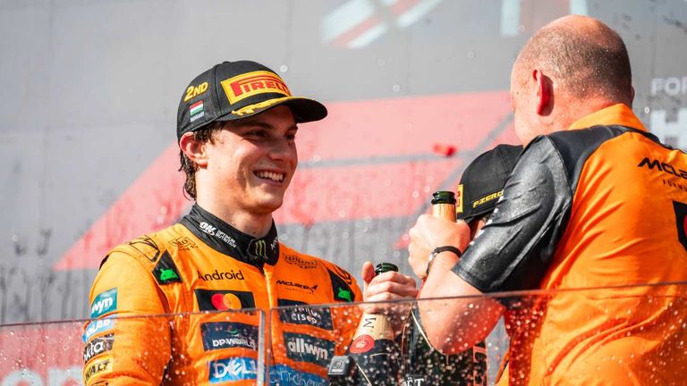 Oscar Piastri (links) führt derzeit die WM-Gesamtwertung an.