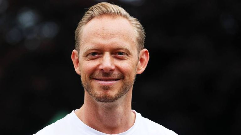 Der FC Bayern möchte nach Sky Sport Informationen Rouven Kasper, der noch beim VfB tätig ist, in den Vorstand holen. 
