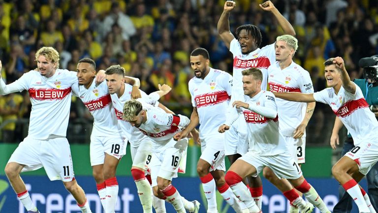 Der VfB Stuttgart steht nach einem epischen Elfmeterschießen in Runde zwei des DFB-Pokals.  