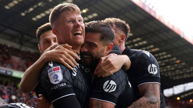 Die Spiele von Wrexham AFC alle live bei Sky Sport.