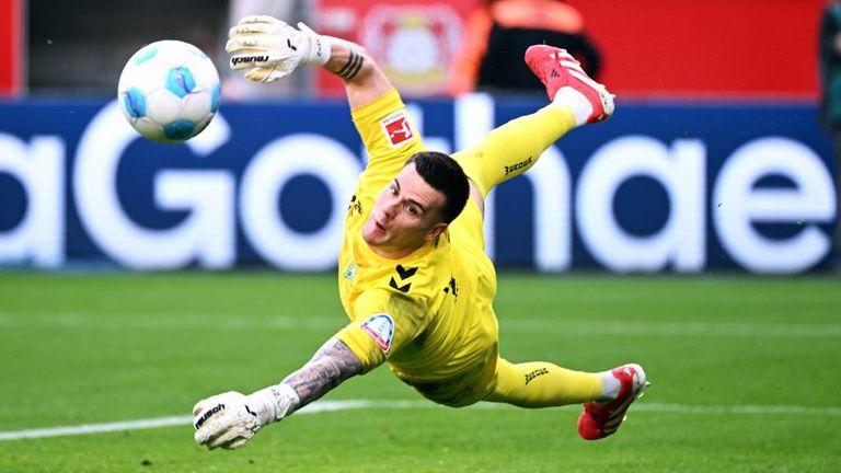 Michael Zetterer wechselt zu Eintracht Frankfurt.