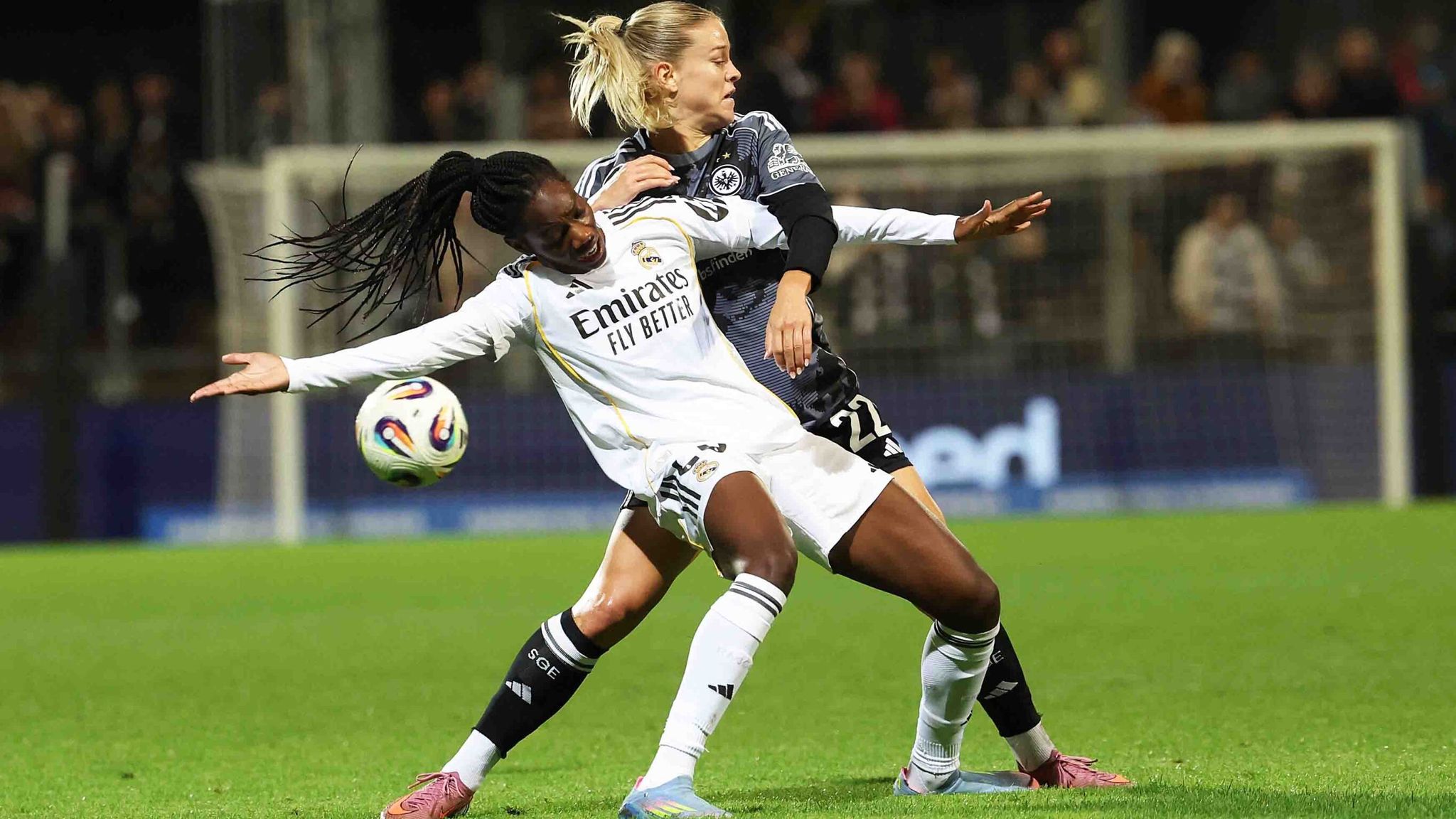 Eintracht Frankfurt verliert gegen Real Madrid im Hinspiel der Eintracht Frankfurt verliert gegen Real Madrid im Hinspiel der