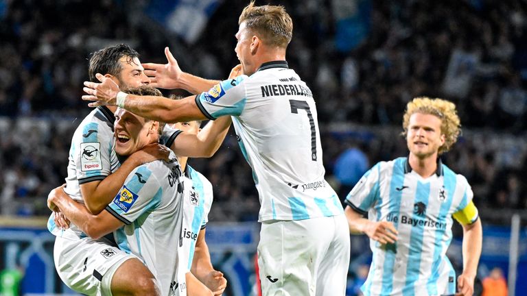 1860 bejubelt den Treffer von Kevin Volland.