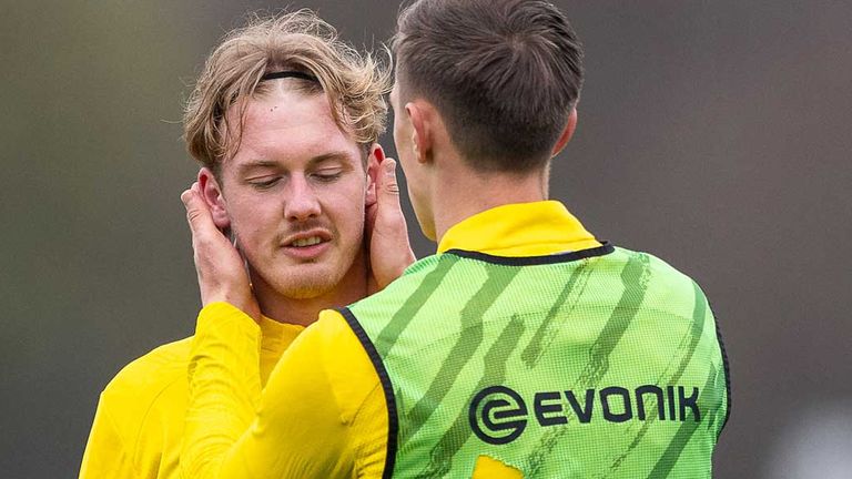 Julian Brandt (l.) hat sich einer Kahnbein-OP unterzogen. Nico Schlotterbeck arbeitet an seinem Comeback.
