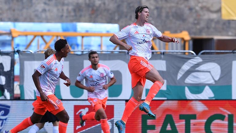Fortuna Düsseldorf feiert einen Auswärtssieg in Münster