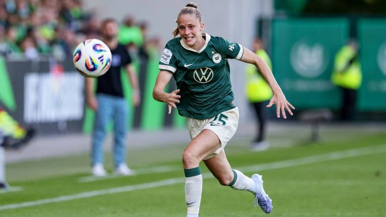 Vivien Endemann erzielt beim Kantersieg einen Doppelpack. 