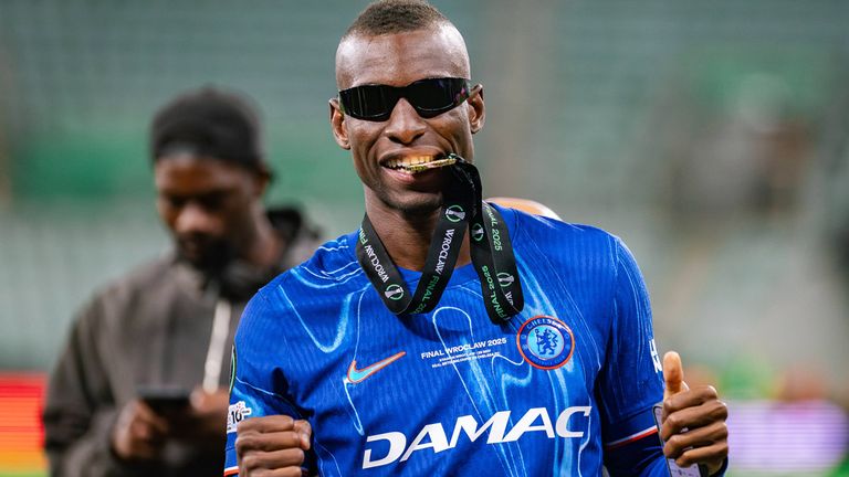 Nicolas Jackson kam am Deadline Day noch vom FC Chelsea zum FC Bayern München.