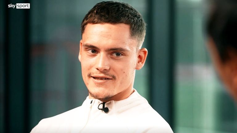 Nationalspieler Florian Wirtz spricht im exklusiven Sky Sport Interview über den Druck wegen seiner Ablösesumme und Gespräche mit dem Coach.