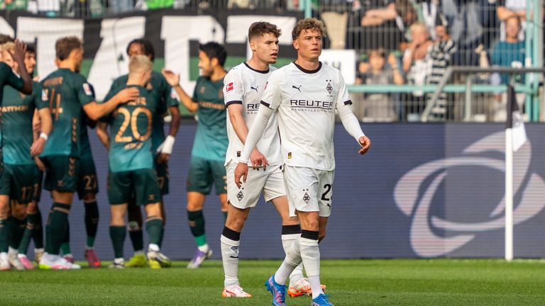 Enttäuschung auch bei Robin Hack: Gladbach legt einen Horrorstart in die Liga hin.
