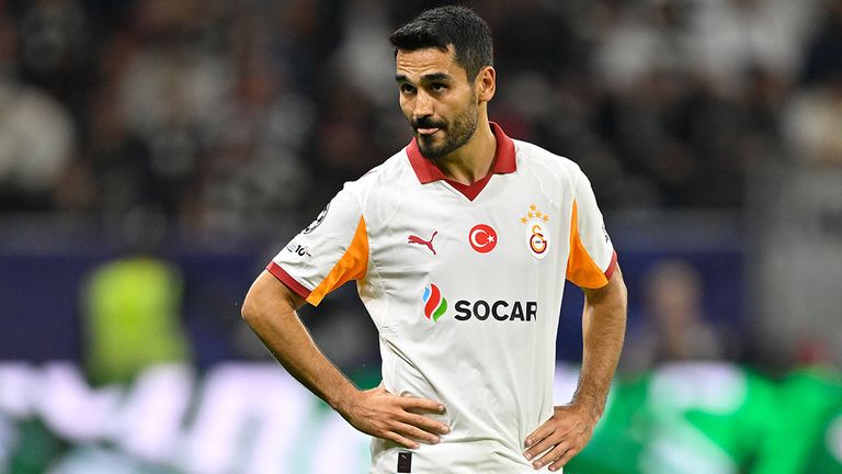 Galatasaray-Neuzugang Ilkay Gündogan wirkt bedient.