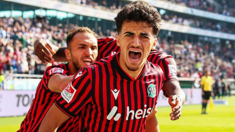 Husseyn Chakroun bejubelt seinen Treffer zum zwischenzeitlichen 1:1. 