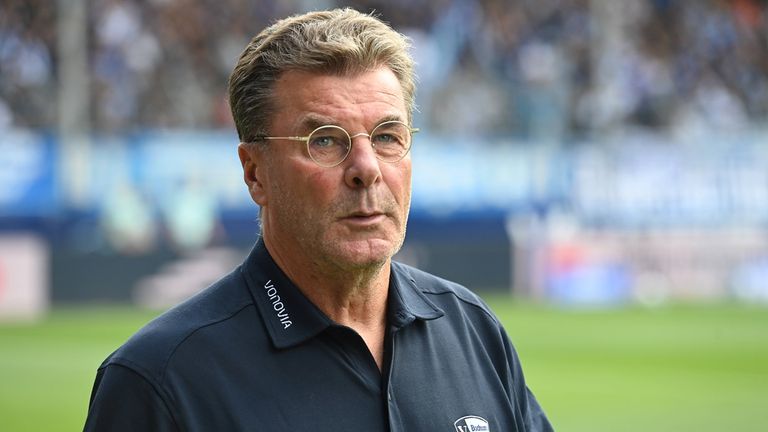 VfL-Trainer Dieter Hecking darf sich auf zwei neue Spieler für die Offensive freuen.