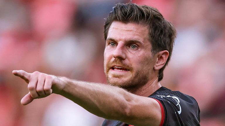 Jonas Hofmann steht bei Bayer 04 Leverkusen auf dem Abstellgleis.