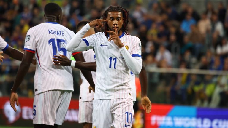 Michael Olise lässt Frankreich jubeln.