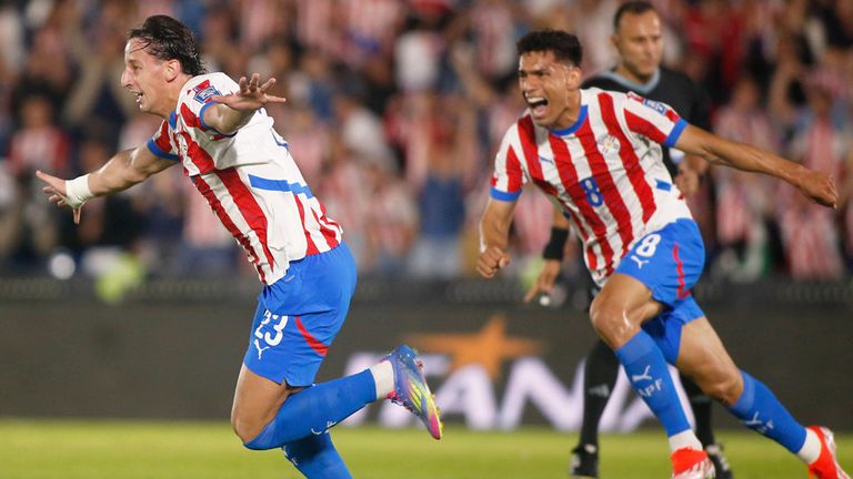 PARAGUAY: Nach einem 0:0 gegen Ecuador ist auch La Albirroja für die WM qualifiziert.