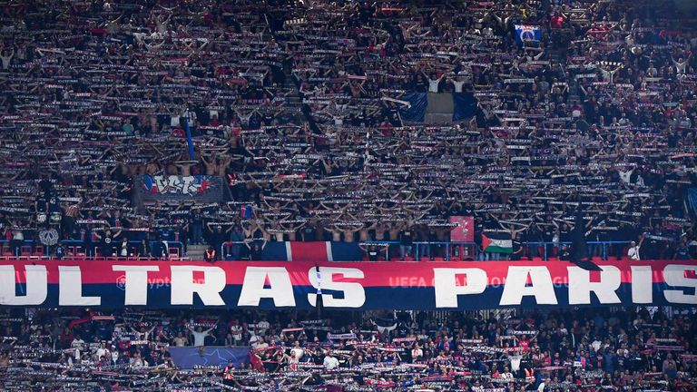 PSG-Fans sorgen mit homophoben Gesängen für Eklat.