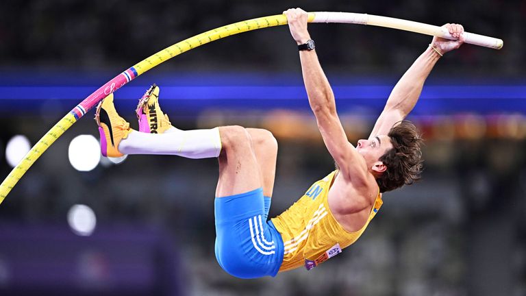 Mondo Duplantis springt bei der Leichtathletik-WM den nächsten Weltrekord.