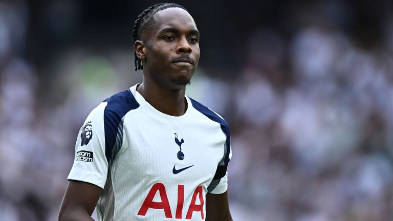 Mathys Tel steht nicht im Tottenham-Kader für die Champions League.