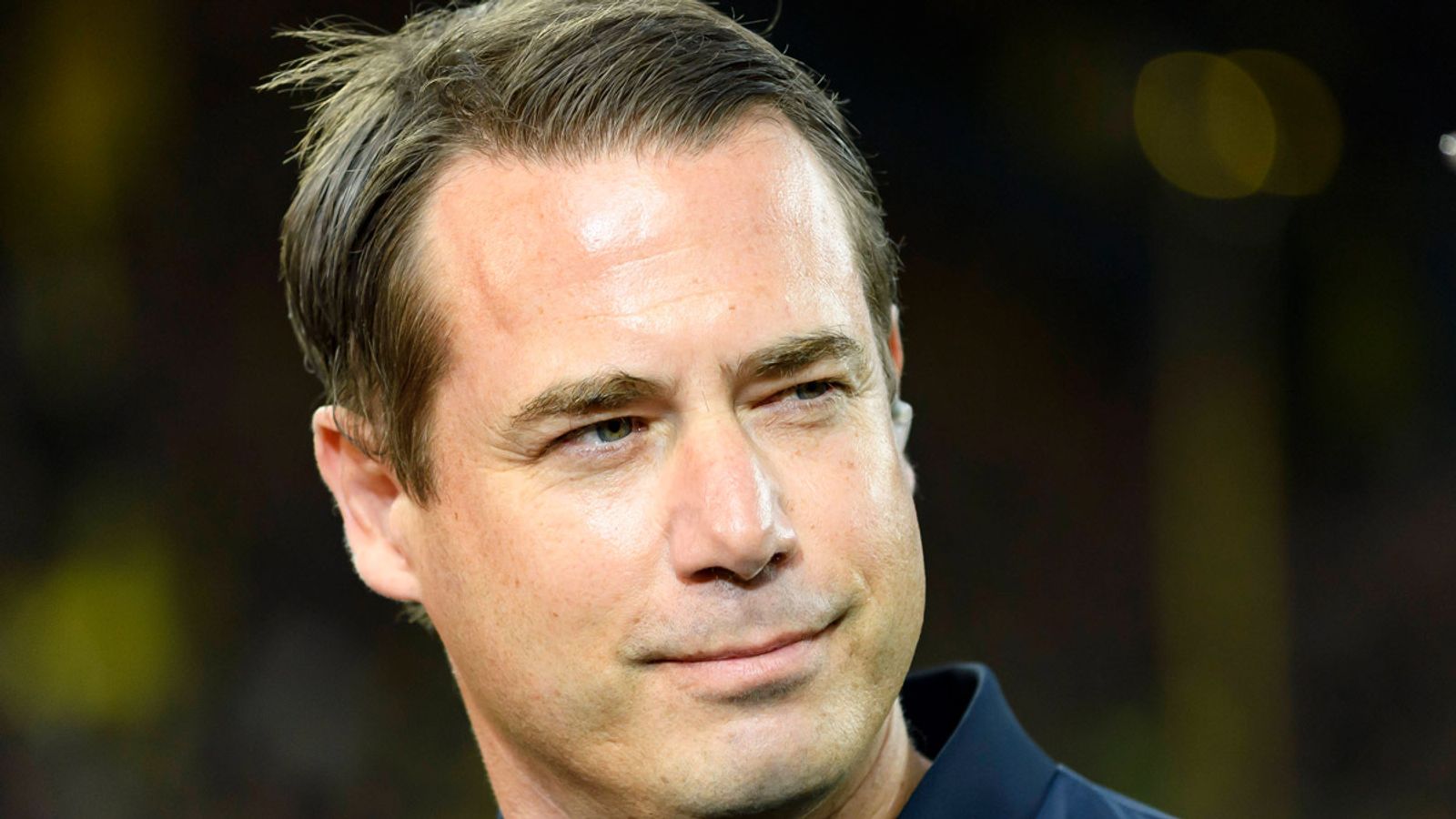 BVB-Geschäftsführer Lars Ricken blickt auf das Duell mit Bayern München ...