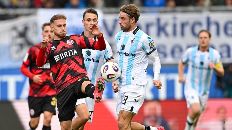 Der SV Wehen Wiesbaden gewinnt zuhause gegen 1860 München.