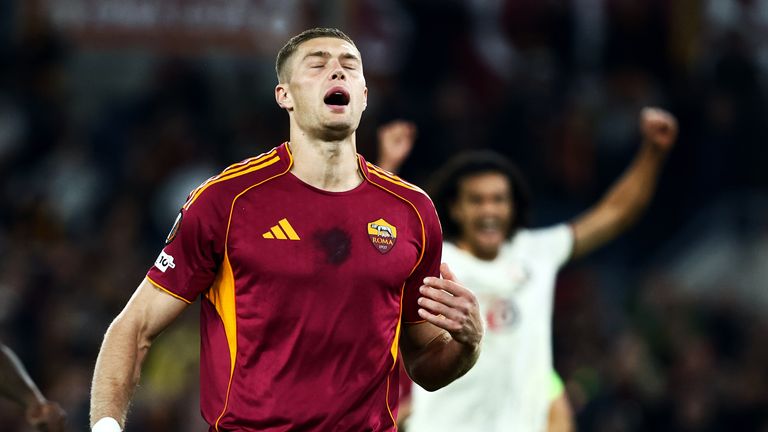 Artem Dovbyk vergab zwei der drei Elfmeter.