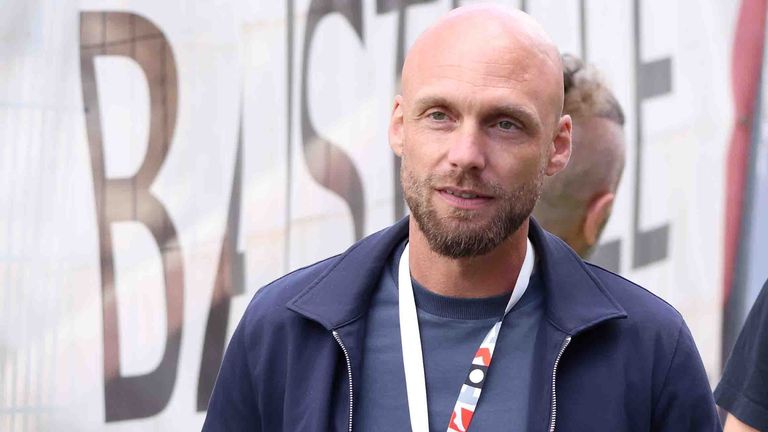 Nils-Ole Book bleibt weiter Sport-Vorstand des Zweitligisten SV Elversberg.