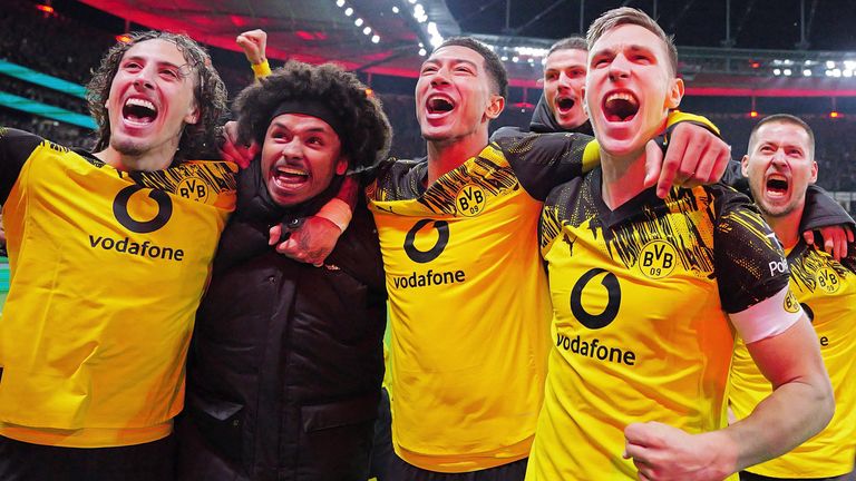 Borussia Dortmund feiert den Pokalsieg in Frankfurt.