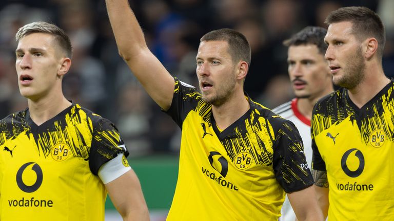 Nico Schlotterbeck (l.) und Niklas Süle (r.) fallen für das BVB-Spiel beim FC Augsburg aus. 