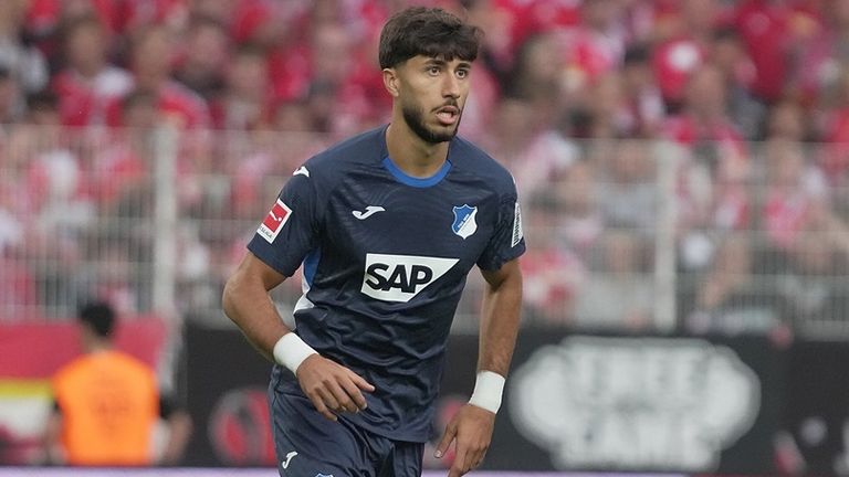 Für welche Nationalmannschaft entscheidet sich Mo Damar?