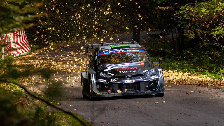  Elfyn Evans führt die Gesamtwertung der Rallye-WM an.