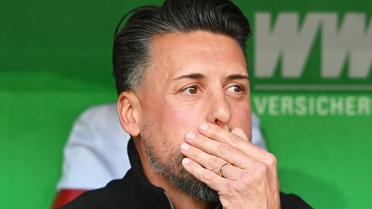 Sandro Wagner und der FC Augsburg kassieren gegen RB Leipzig die höchste Heimniederlage der Bundesliga-Geschichte.