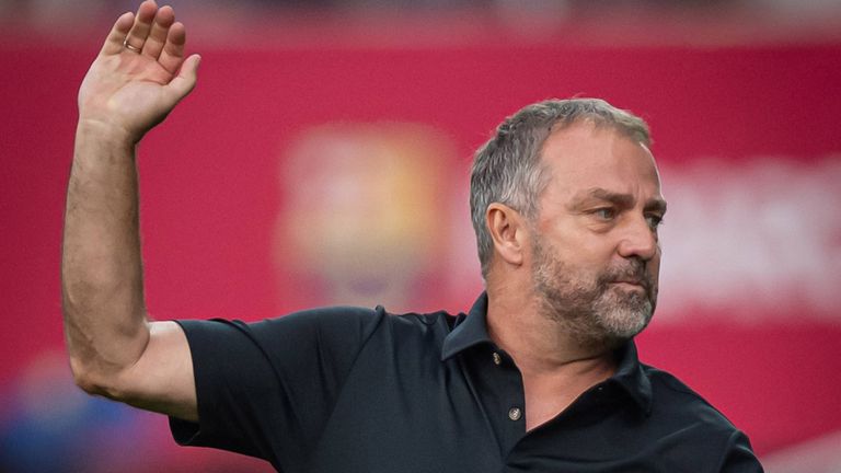 Hansi Flick verpasst den Clasico bei Real Madrid.